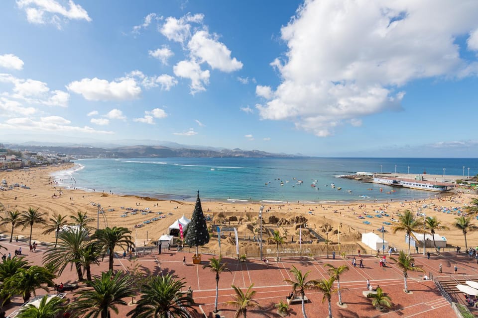 View (from property/room), Landmark view, Sea view