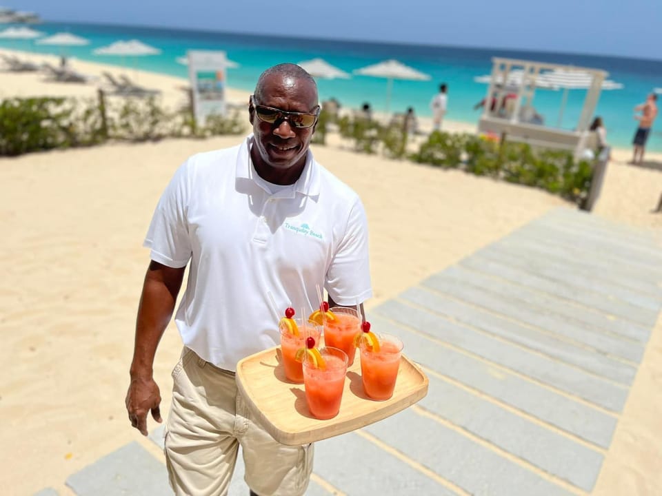 Staff, Beach, Alcoholic drinks, Non alcoholic drinks