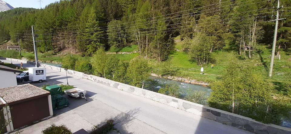 FREE Cable car & Bus Summer Haus Loree Apartment in Canton of Valais