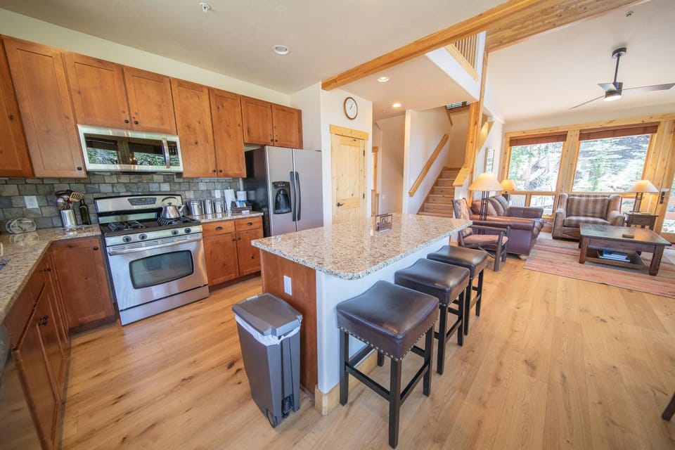 Settlers Creek 6511 by SummitCove Lodging in Colorado House in Keystone