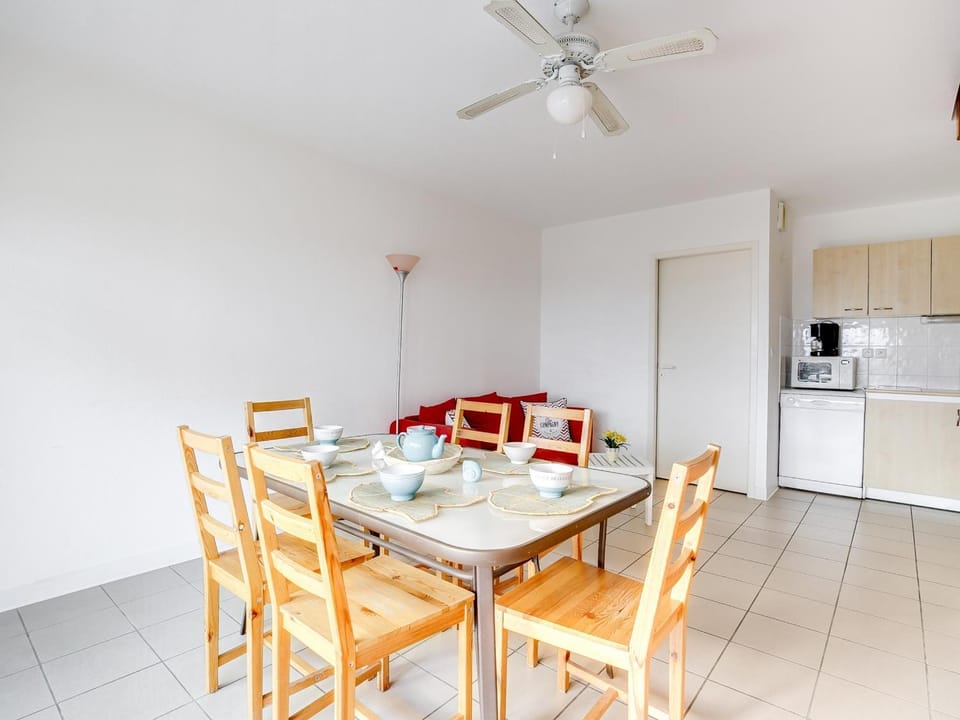 Duplex T4 à Biscarrosse Plage - 50m de l'Océan, Terrasse, Parking Privé, 6 Couchages - FR-1-521-12 Apartment in Biscarrosse