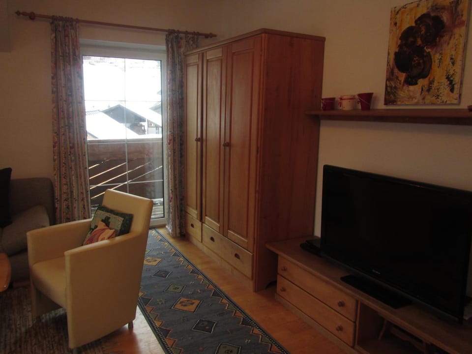 Balcony/Terrace, Living room