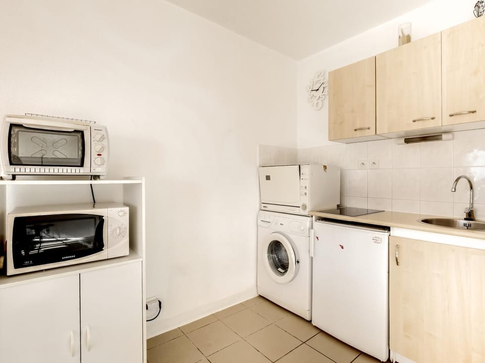 Biscarrosse Plage : T2 avec Terrasse, à 50m de l’Océan et Proche Centre, Parking Privé - FR-1-521-62 Apartment in Biscarrosse
