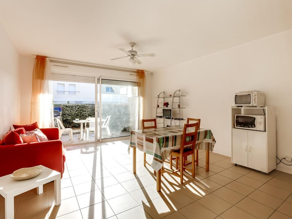 Biscarrosse Plage : T2 avec Terrasse, à 50m de l’Océan et Proche Centre, Parking Privé - FR-1-521-62 Apartment in Biscarrosse
