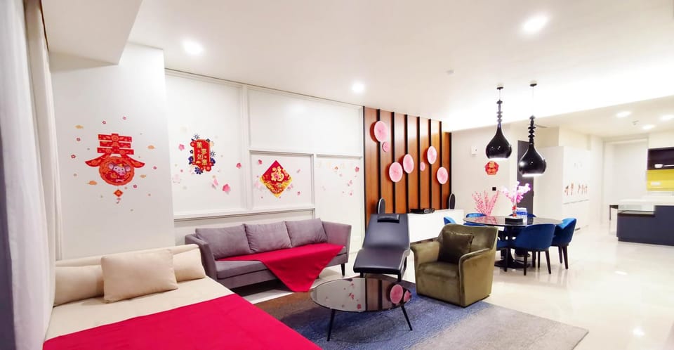 Kitchen or kitchenette, Living room, Dining area