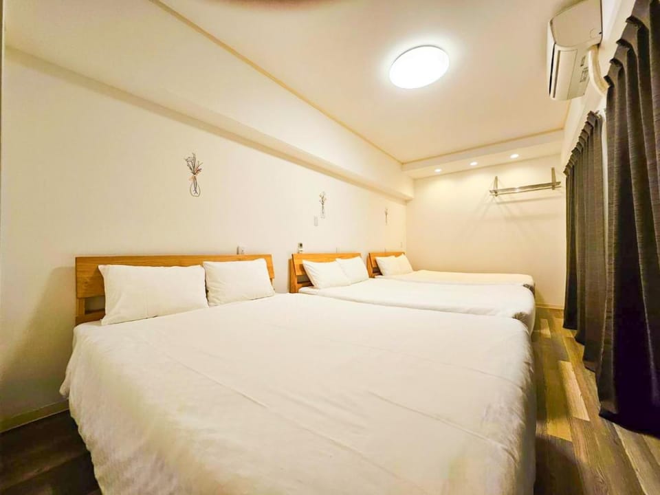 Bed, Bedroom, air conditioner