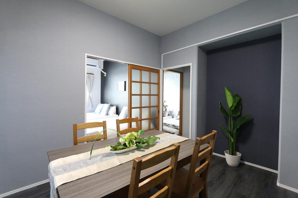 Photo of the whole room, Dining area