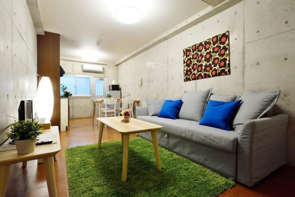 TV and multimedia, Living room, Seating area, Dining area, air conditioner