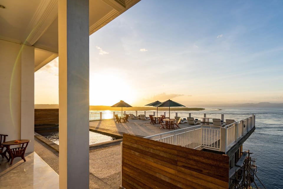 Property building, Pool view, Sea view
