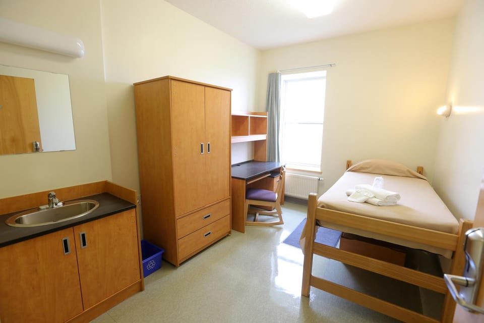 Bed, Photo of the whole room, Bedroom, hair dresser, towels, wardrobe