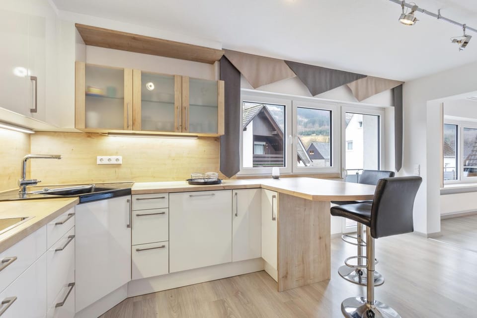 Kitchen or kitchenette, Living room