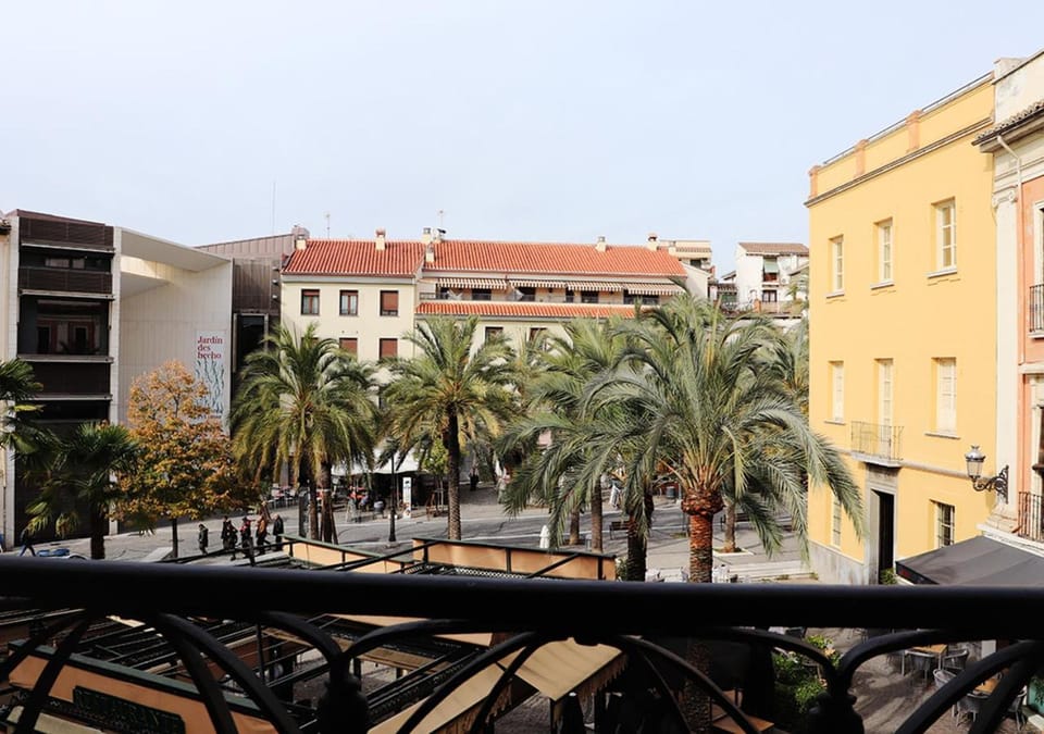 Day, Street view