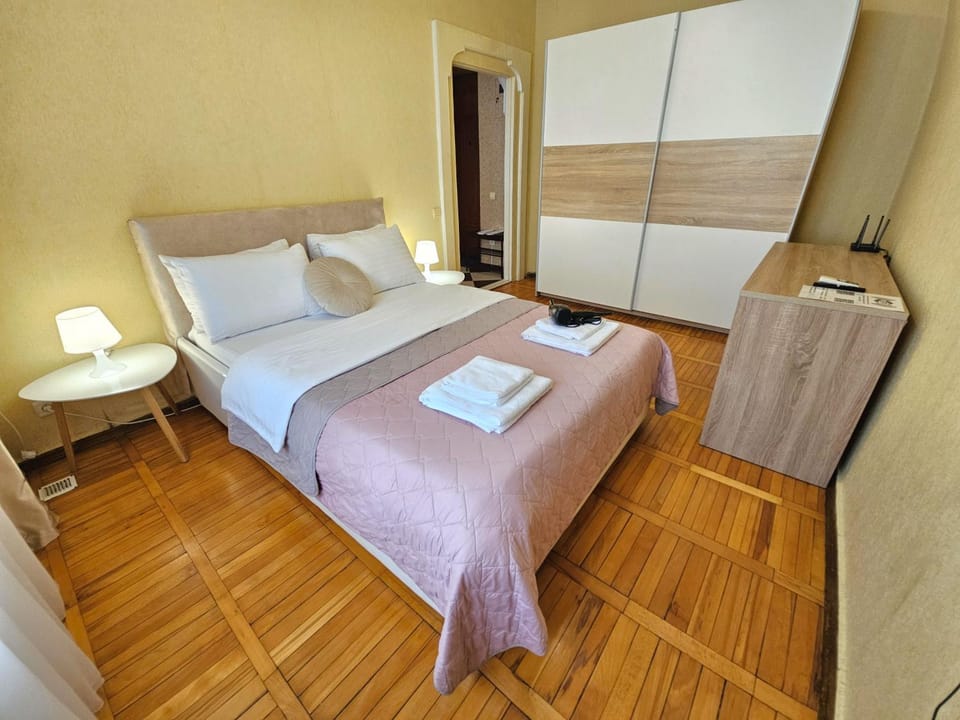 Bed, Photo of the whole room, Bedroom, towels, wardrobe