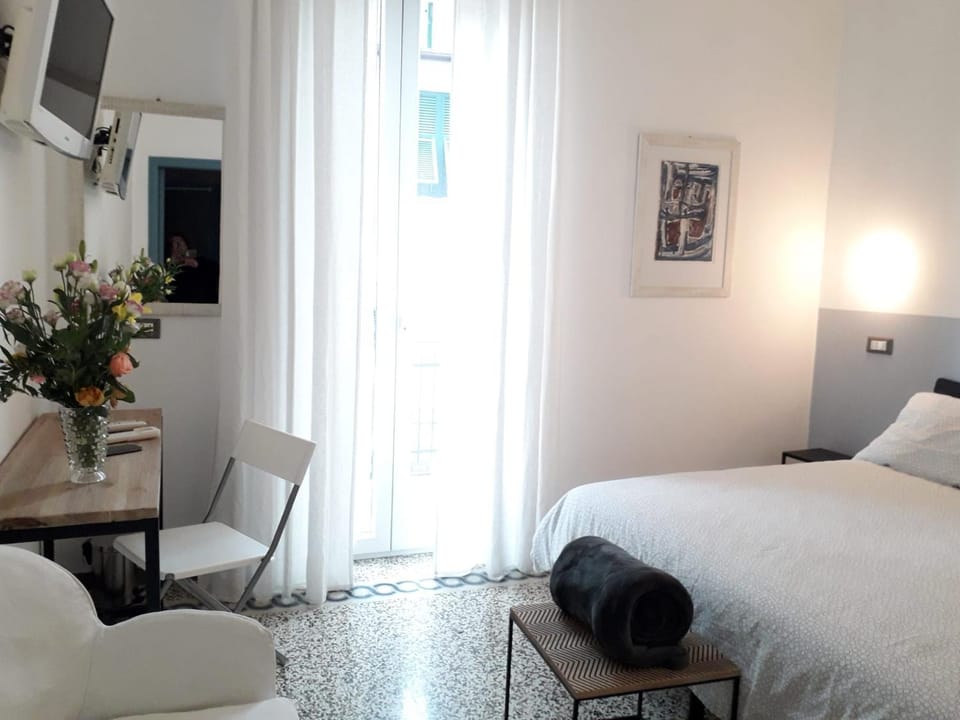 TV and multimedia, Photo of the whole room, Bedroom, Area and facilities