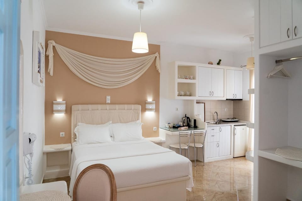 Aggelos Studios Apartment in Milos