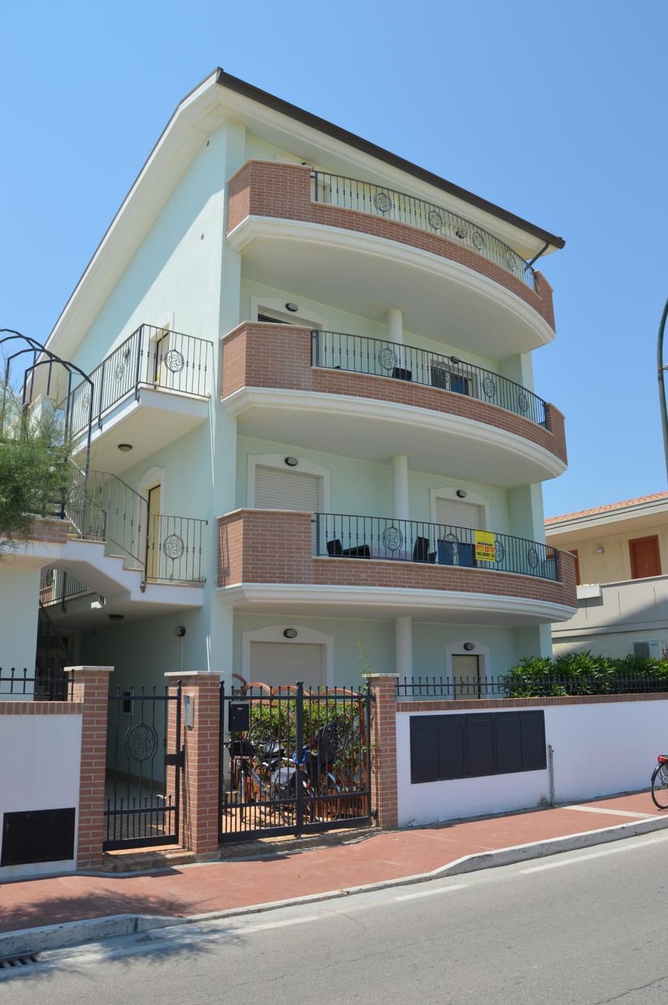 Property building, Facade/entrance, Street view