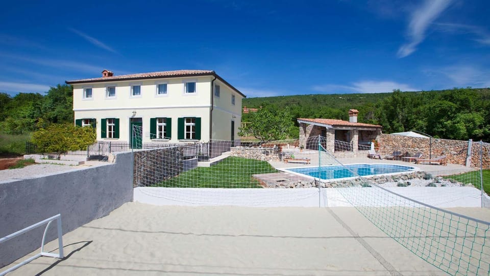 Property building, Balcony/Terrace