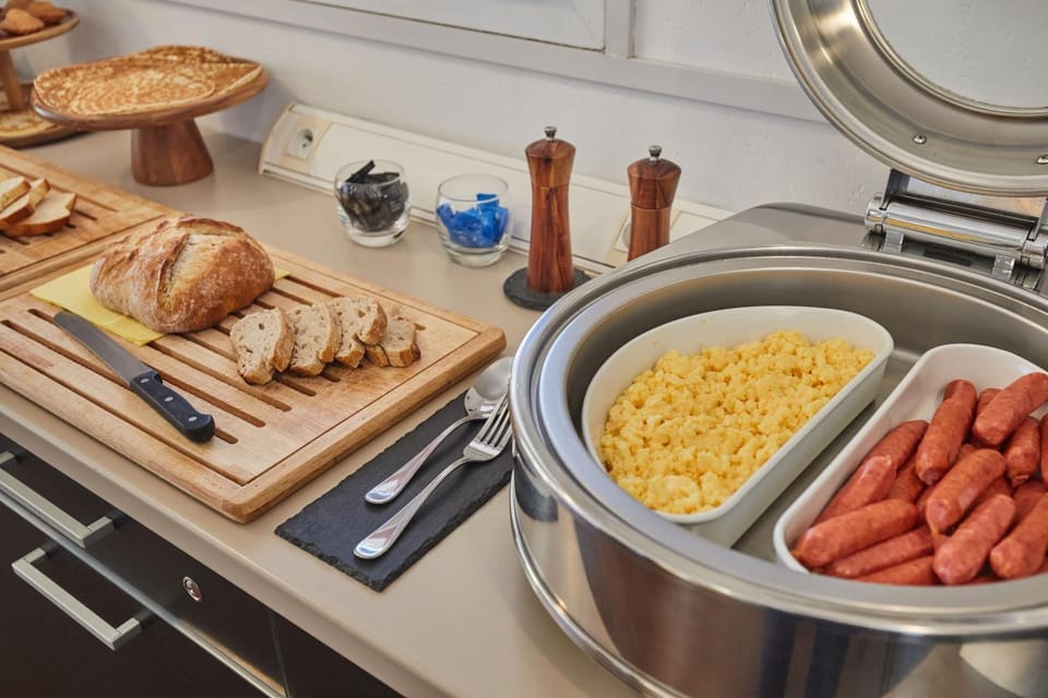 Breakfast, Continental breakfast, Buffet breakfast