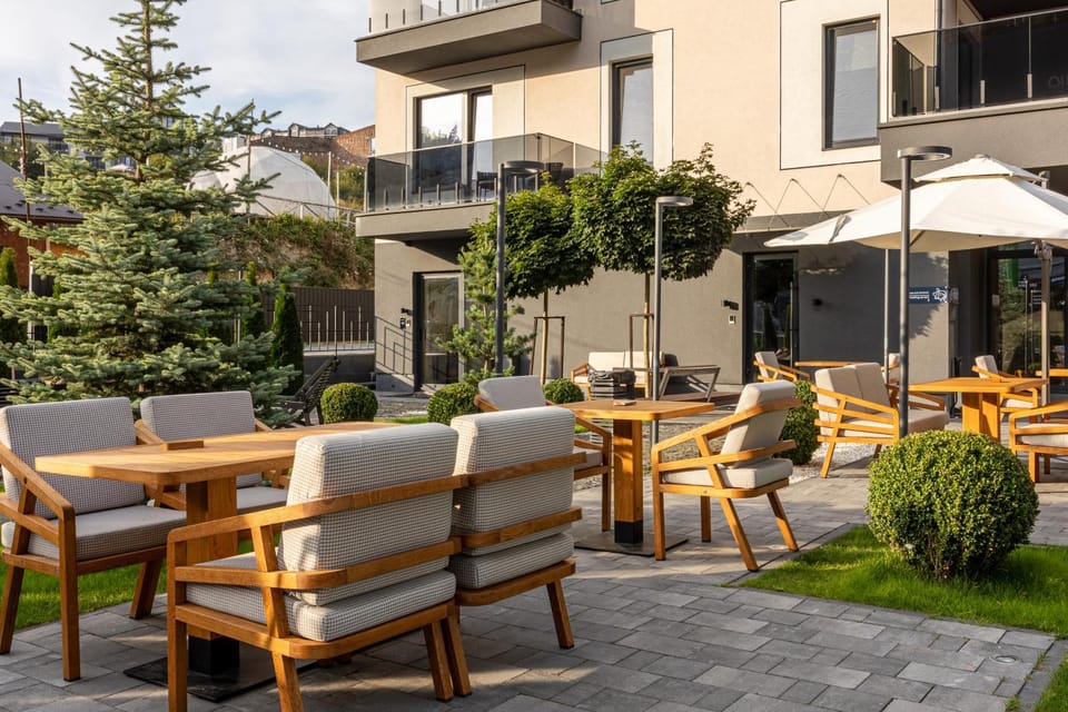 Garden, Seating area