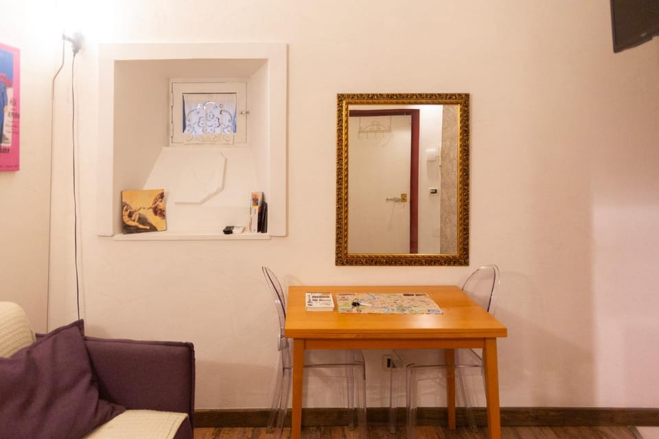 Decorative detail, Decorative detail, Dining area