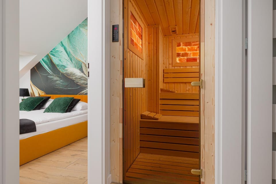 Sauna, Seating area, Bedroom