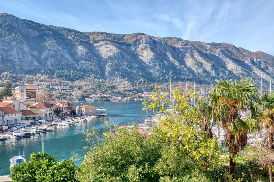 Bright, Romantic & Super Stylish Old Town Flat with Seaview & Shared Terrace Apartment in Kotor