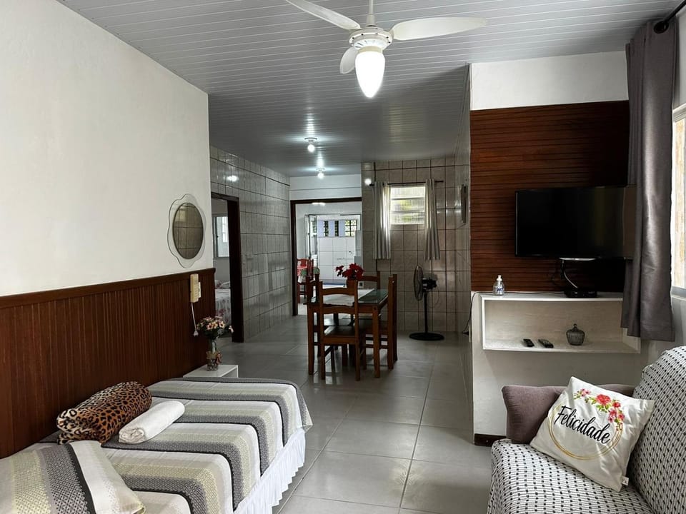 Ampla casa térrea, WiFi, estacionamento e segurança House in Florianopolis