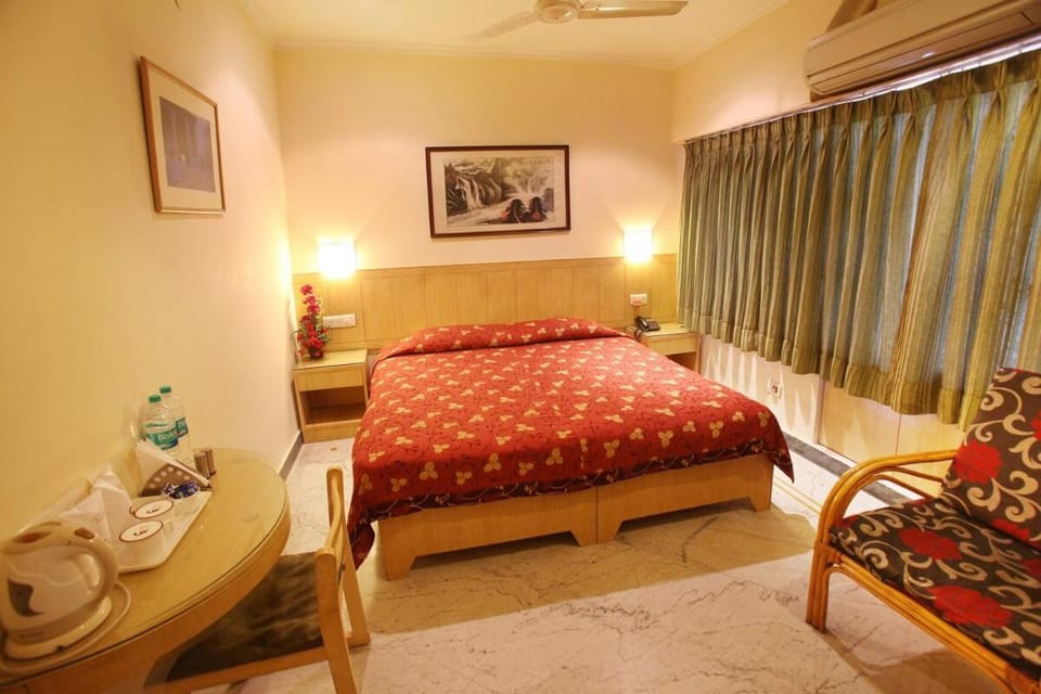 Cedar Court Bed and Breakfast in New Delhi