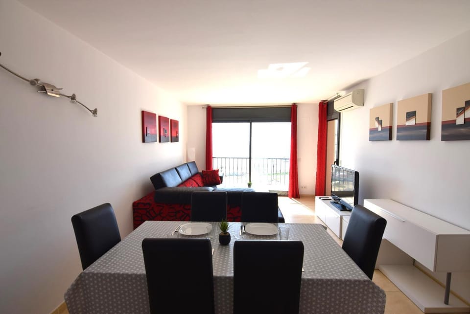 Apartamento con piscina y vistas al mar ref 154 Apartment in Alt Empordà