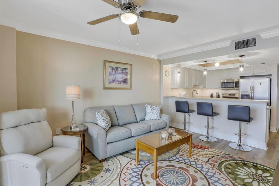 Tradewinds 205 House in Marco Island