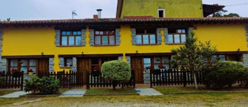 Property building, Garden, Garden view