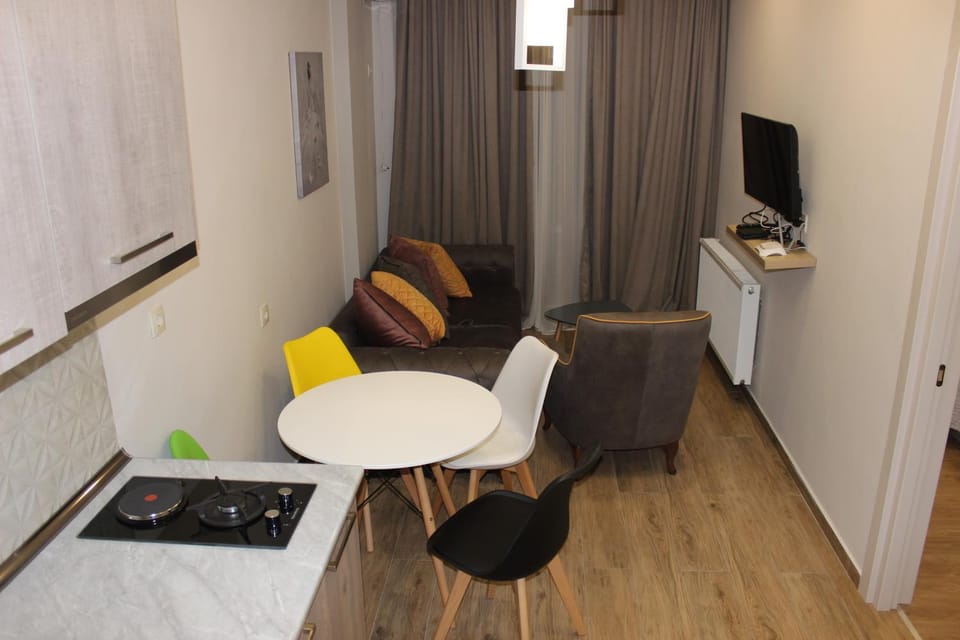 Living room, Dining area