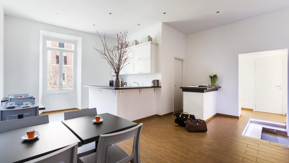 Kitchen or kitchenette, Living room, Internal: Not applicable to any particular room