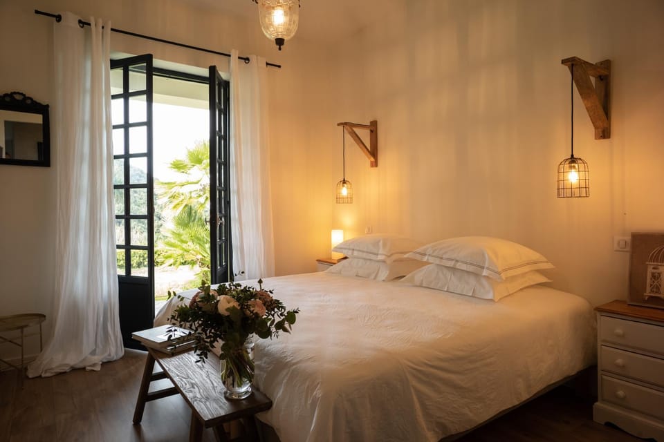Bedroom, Garden view