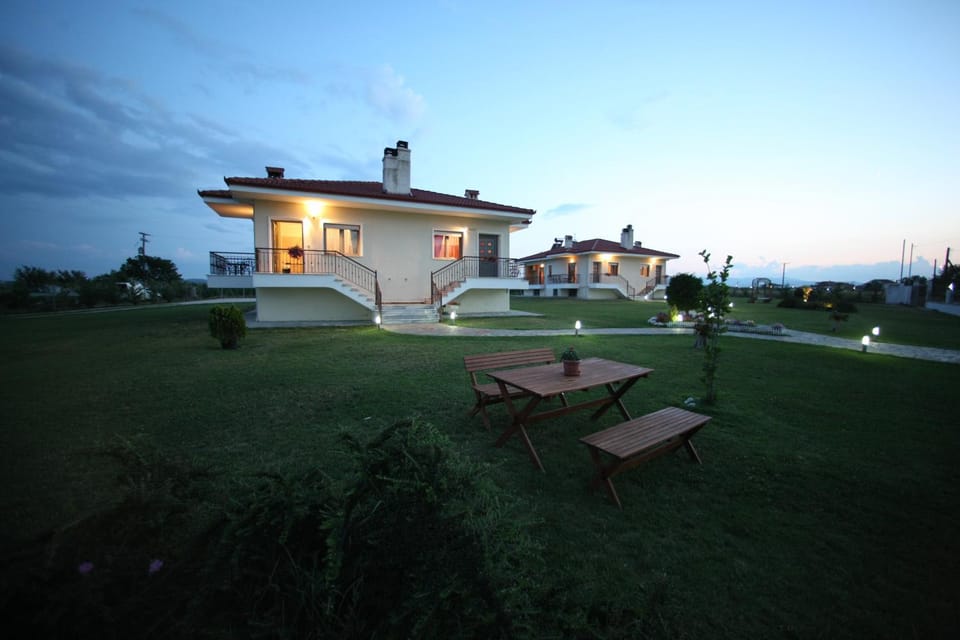 Facade/entrance, Garden