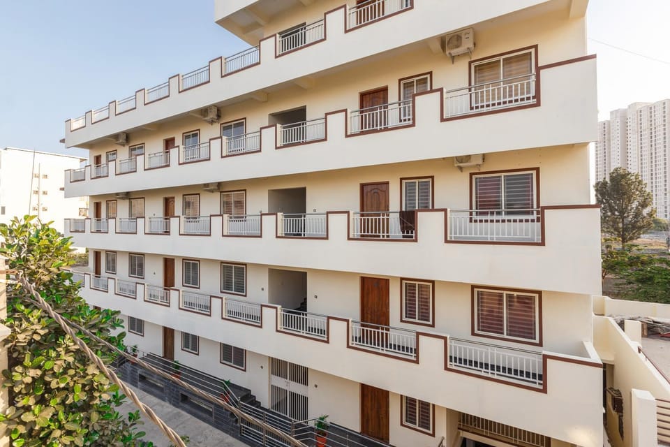 Property building, Neighbourhood, Balcony/Terrace