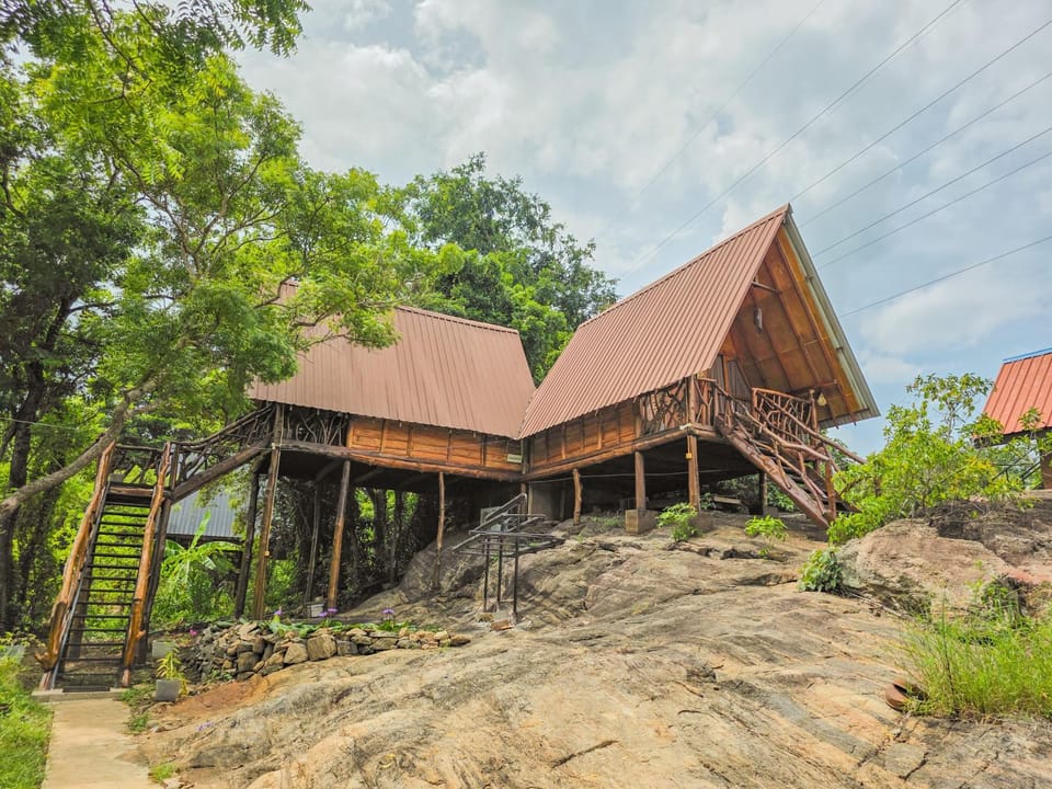Property building, Day, Natural landscape, Landmark view