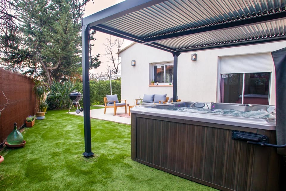 #LVJ - VILLA - JACUZZI - TERRASSES - CLIM & BBQ - La Valette-du-Var Villa in French Riviera