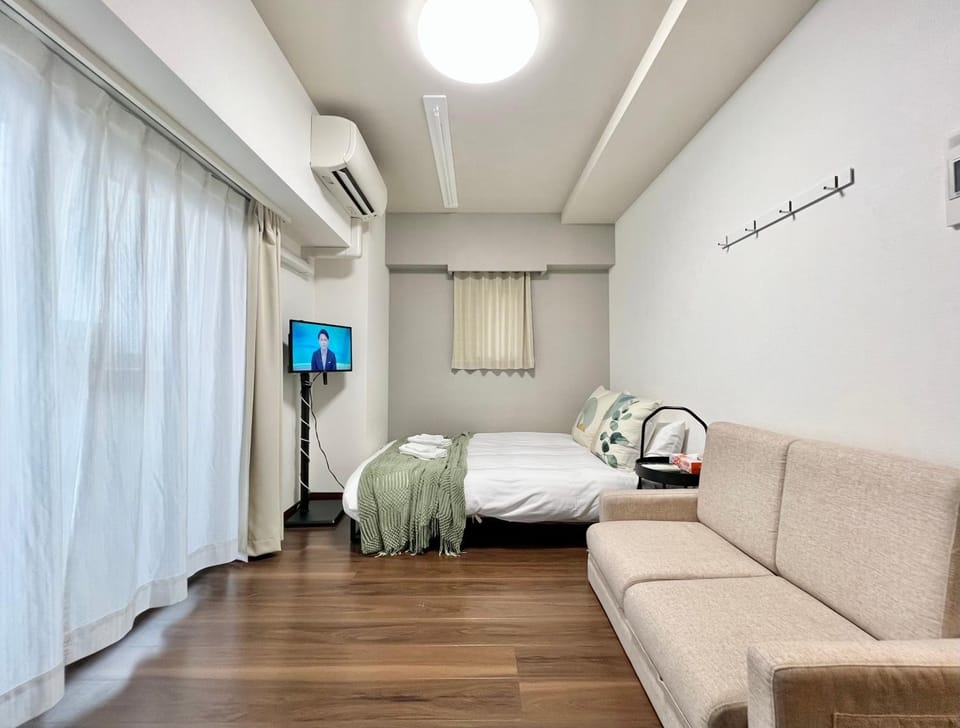 Bed, TV and multimedia, Photo of the whole room, Bedroom, air conditioner