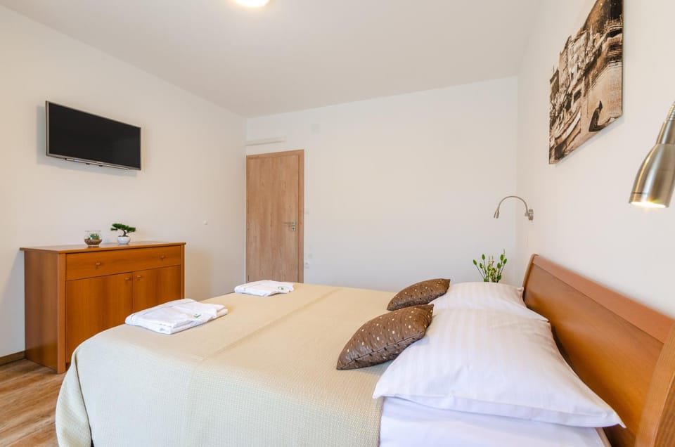 PANSION IVANKA Bed and Breakfast in Crikvenica