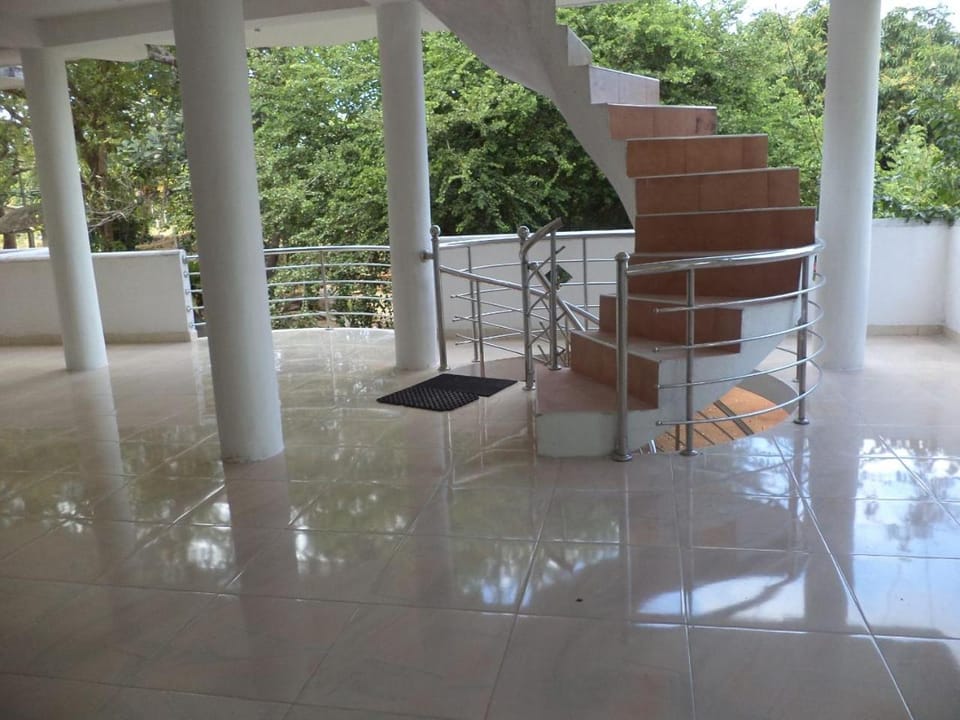 Facade/entrance, Bird's eye view, Garden, Balcony/Terrace, Garden view, Mountain view, River view