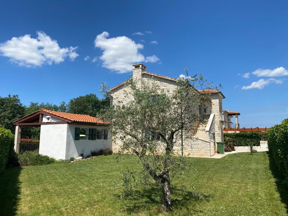 Villa Dracena mit privatem Saltwater Pool House in Istria County
