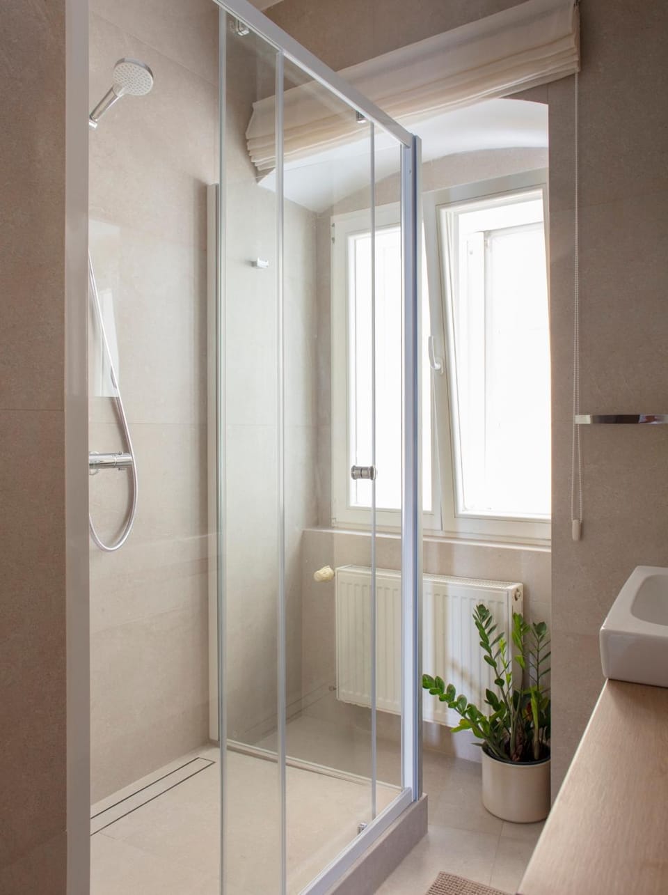 Shower, Bathroom, towels