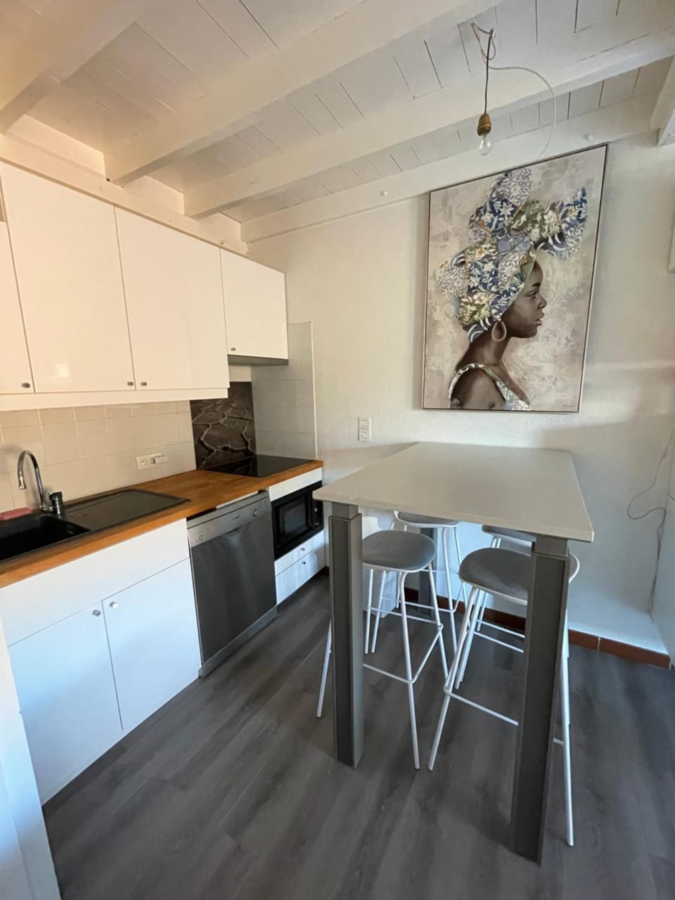 Réf 263, Seignosse océan, Villa Patio classée 3 étoiles avec Wifi à 150m de la plage, en bordure de forêt avec place de parking et piscine commune Villa in Seignosse