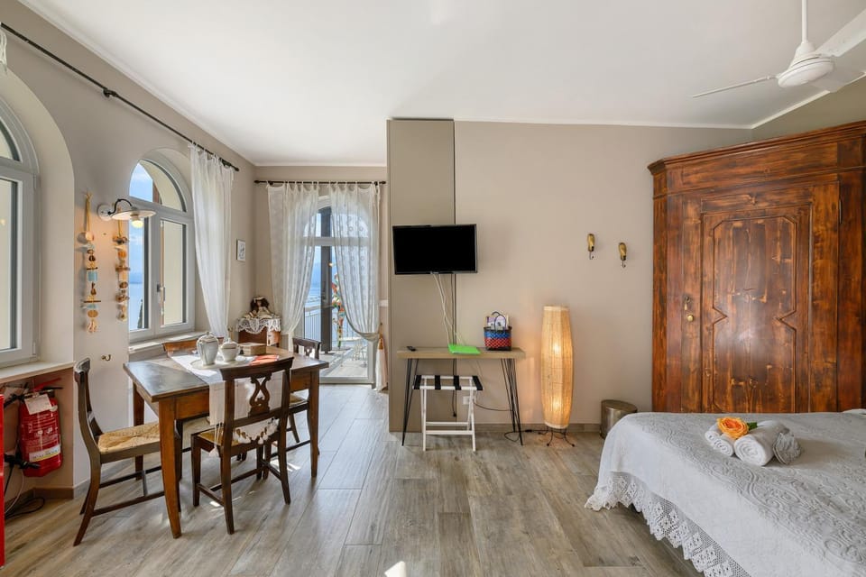 Residence La Mignon Romantic Apartment in Torri del Benaco