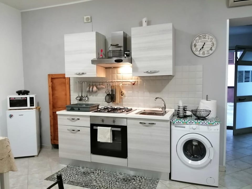Kitchen or kitchenette, minibar, pet friendly, toaster, washing machine