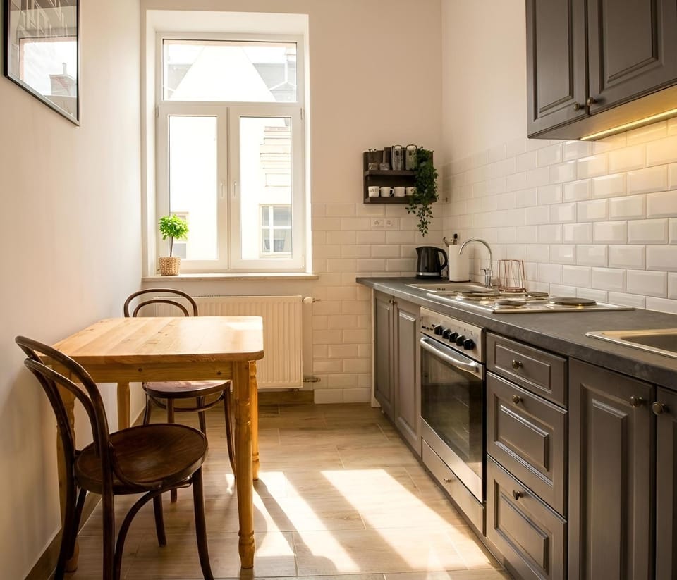 Kitchen or kitchenette, kitchen