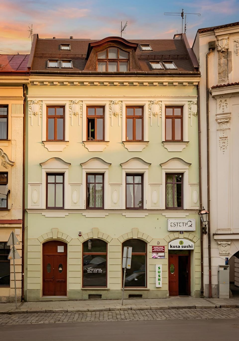Property building, View (from property/room)