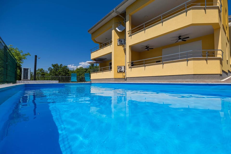 Property building, Swimming pool