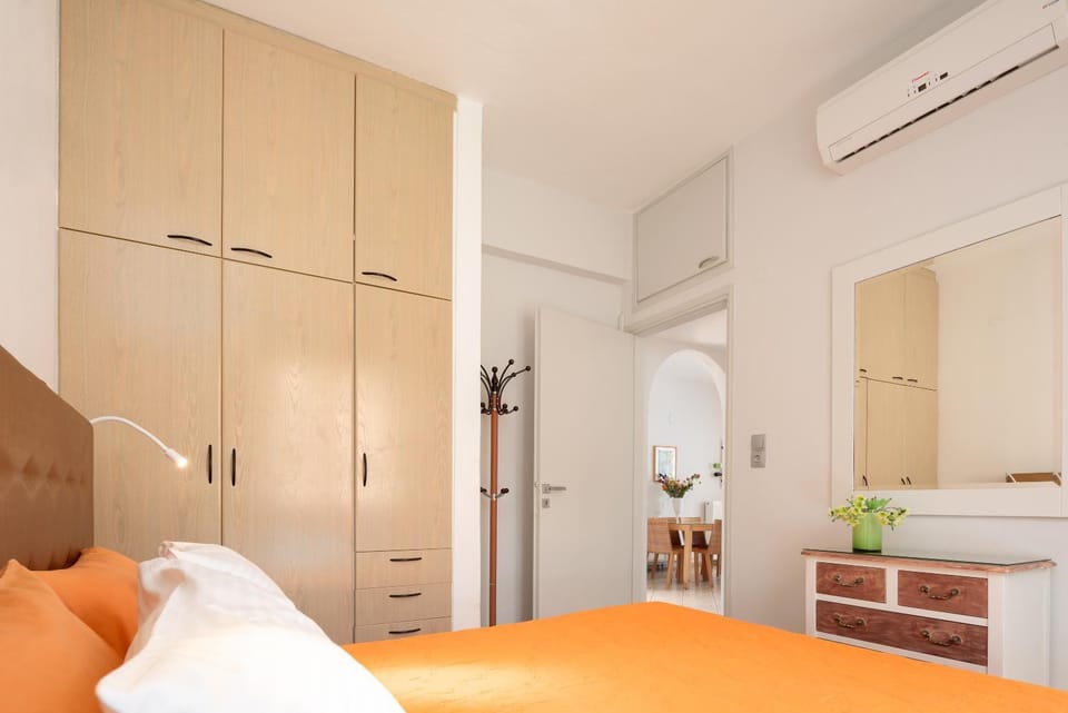 Bedroom, wardrobe
